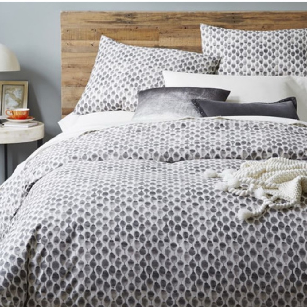 West Elm Gray Dotted Duvet Cover Set